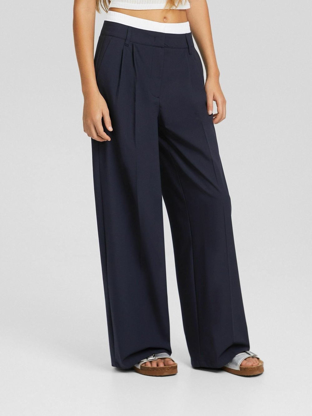 NWT Bershka Navy Wide-Leg Tailored
Trousers - Picture 2 of 11
